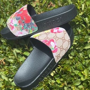 Selling for my youngest sister closet clean out